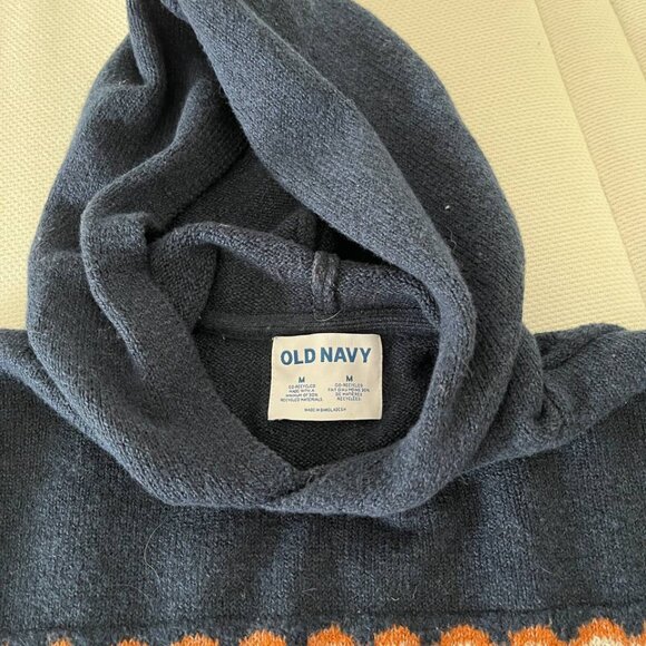 Old Navy Sweater in Excellent Condition - Picture 5 of 5